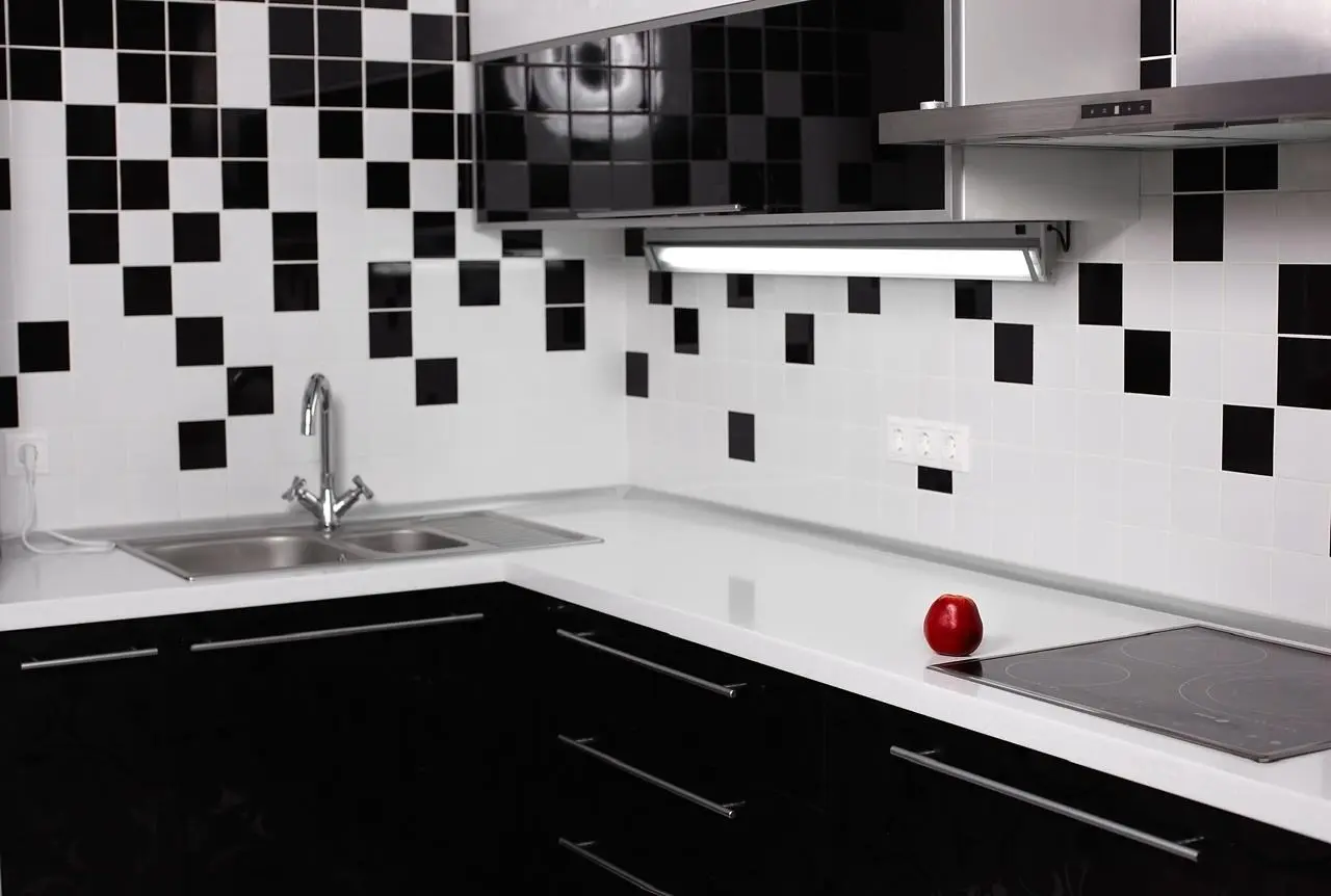 Do Large Tiles Make Small Bathrooms Look Bigger?