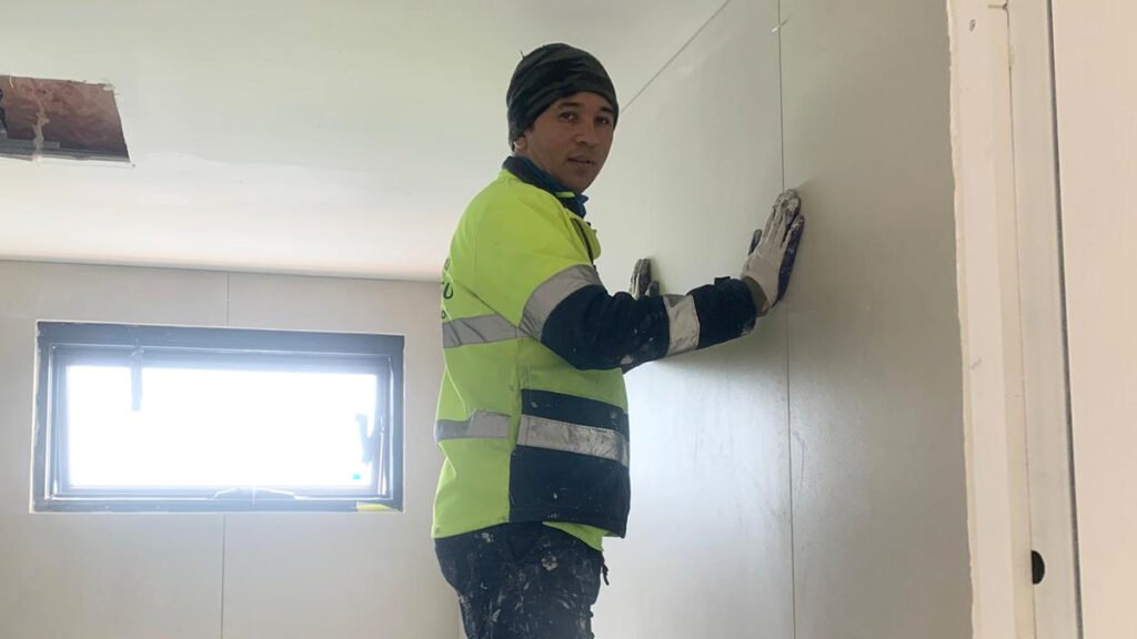 peninsula worker